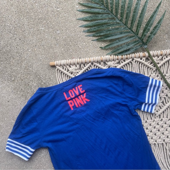 PINK Victoria’s Secret Chicago Cubs T-Shirt Size Small - Picture 6 of 6